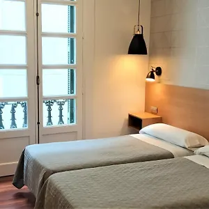 roquefer-bilbao-central-rooms.bilbaohotelsspain.com/